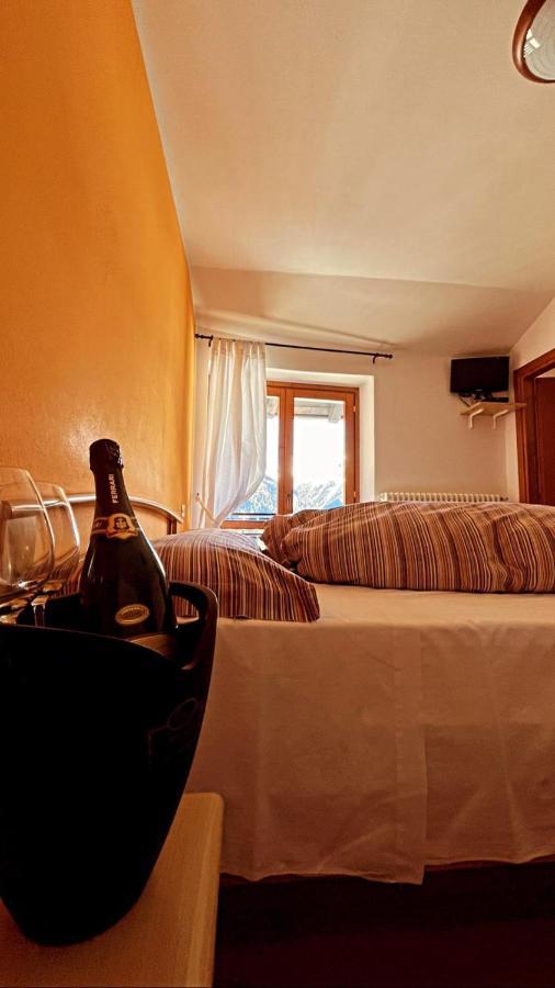 Sasso Nero Hotel คีเอซา อิน วัลมาเลนโก ภายนอก รูปภาพ